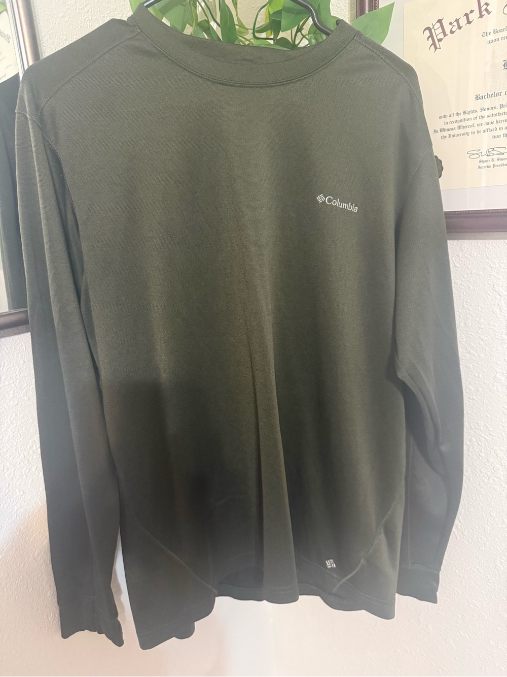 Columbia Men’s Crewneck Sweater - Olive
